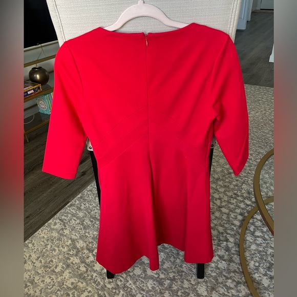 NWT Adrianna Papell Solid Pointe A-line  Long-Sleeve Cocktail Dress, Red, Size 4 - Picture 5 of 6